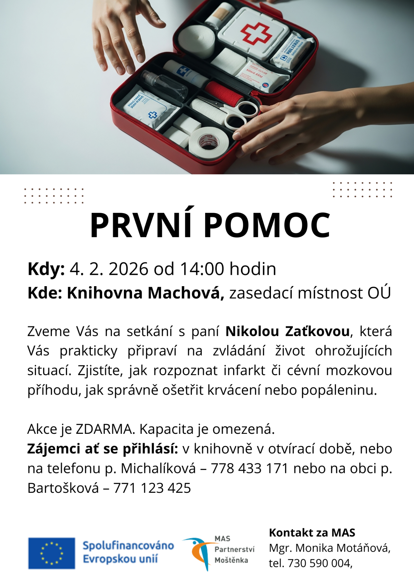 Červená lékárnička s náplastmi, obvazy a AED symbolem, ruce ji otevírají; informační leták pod obrázkem.